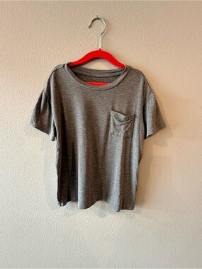 Rumi + Ryder Girls Gray Pocket T-Shirt Size M 8-10